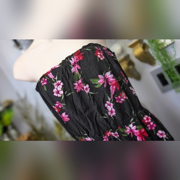 U2B Black Floral Strapless Hi Low Romper MD - Picture 3 of 13